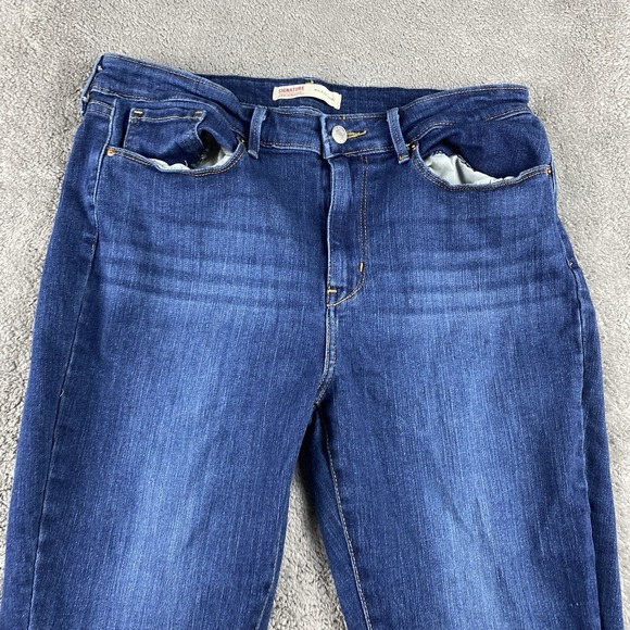 Singnature Levis  Capri Jeans Womens 12‎ Blue Dark Wash Mid Rise - Picture 3 of 15